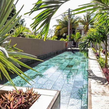 2 Bedroom Flat 15 Mins Walk From Flic En Flac Beach Экстерьер фото